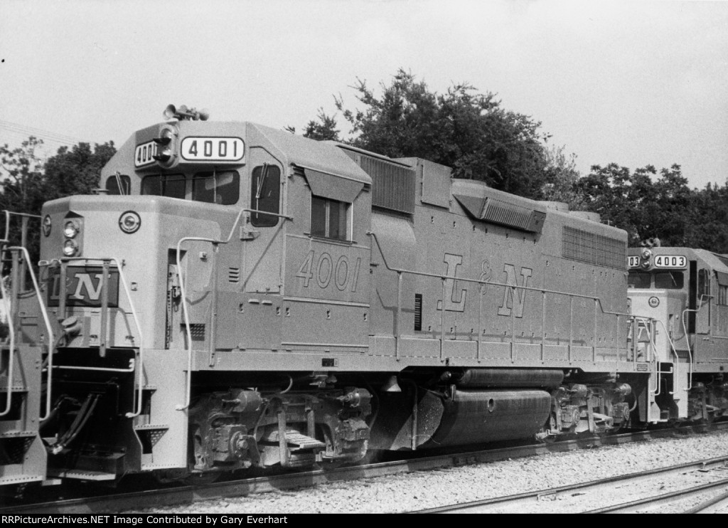 LN GP38 #4001